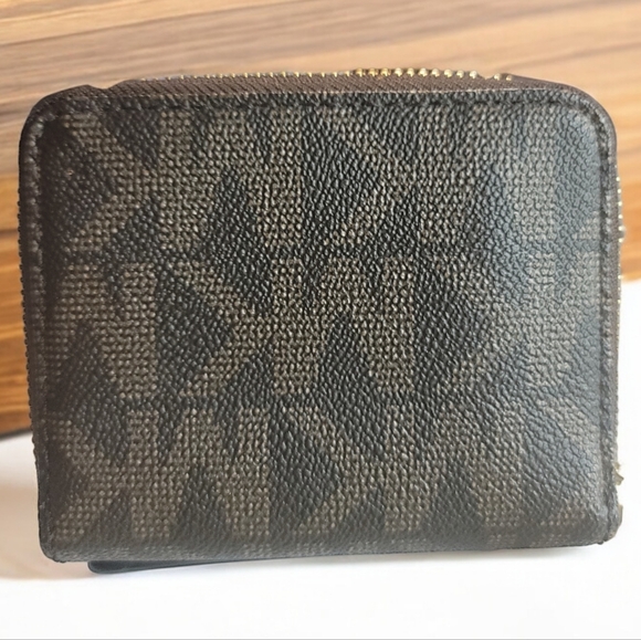 Michael Kors Jet Set Nwt Signature Zip Around Bifold Wallet in Brow… - Picture 3 of 11